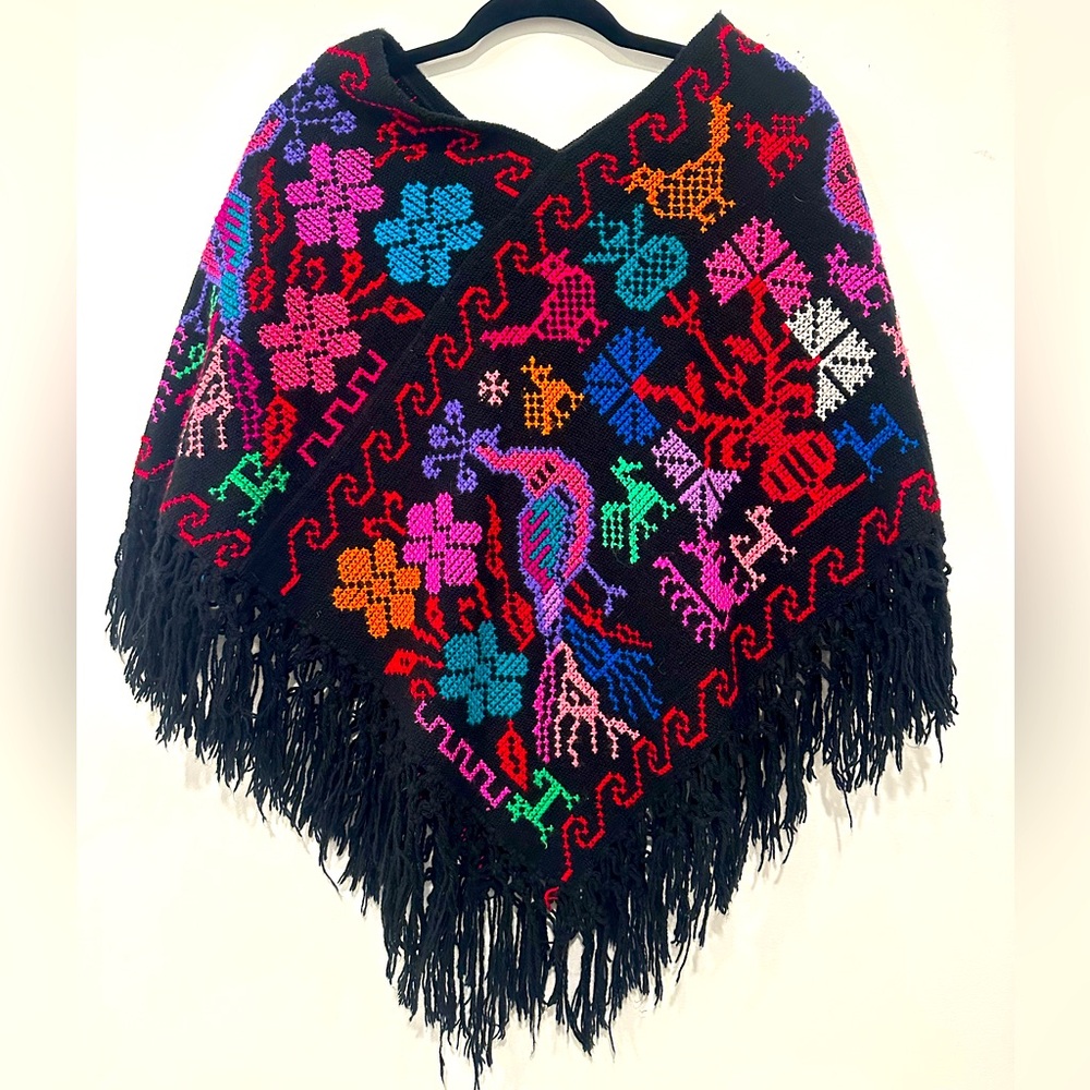 Mazahua Woven Quexquemitl Aztec Shawl Traditional Indigenous Design Poncho
